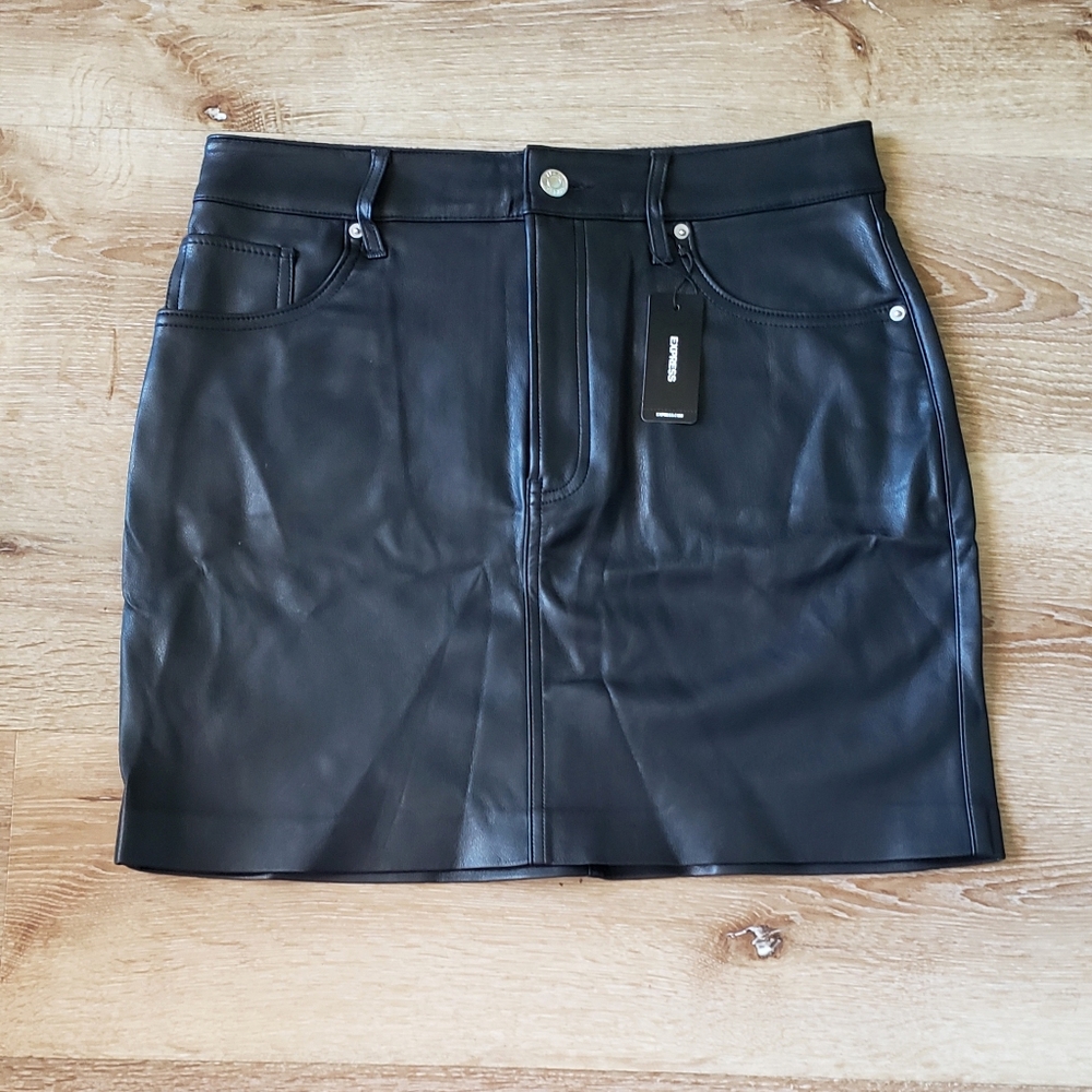 EXPRESS Black Leather Skirt NWT sz 8